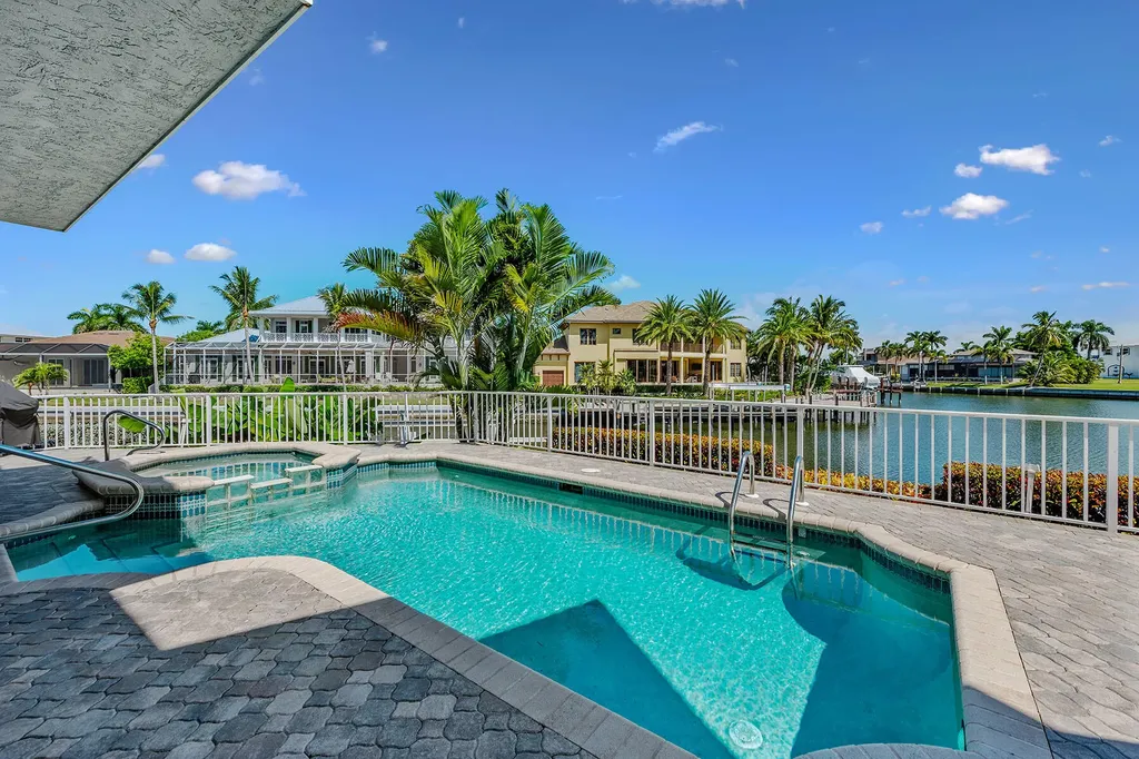 482 Clifton Court Marco Island FL 34145