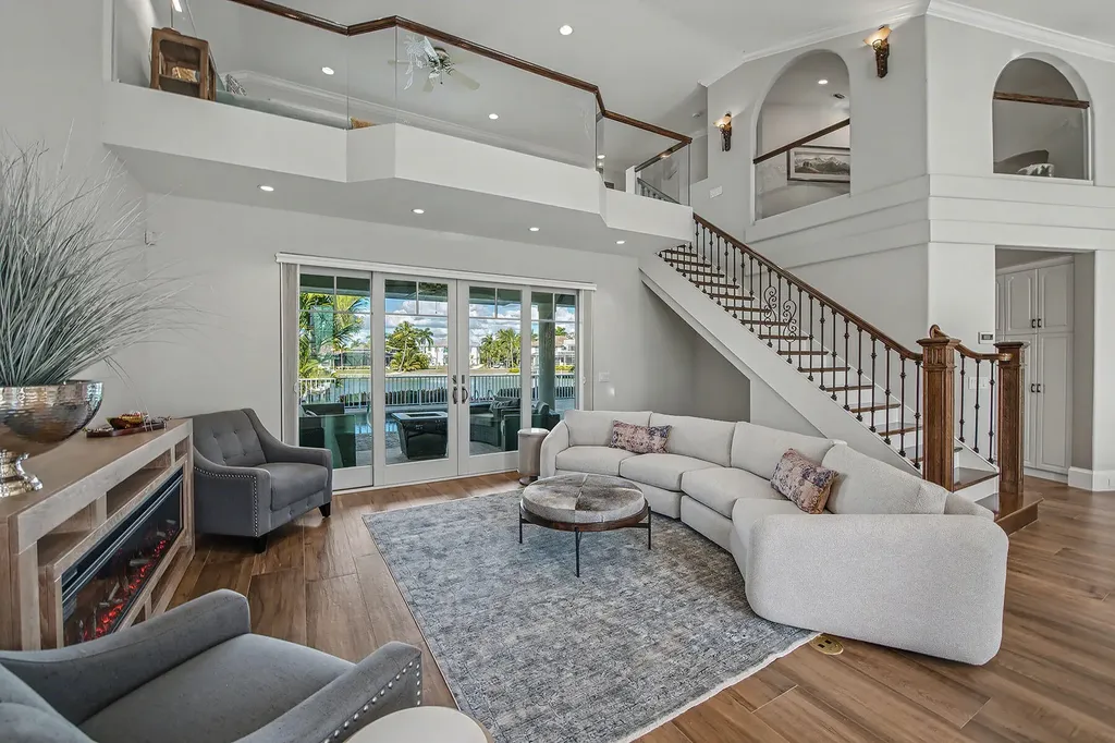 482 Clifton Court Marco Island FL 34145