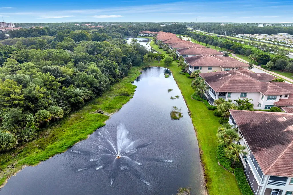 7813 Hawthorne Drive Naples FL 34113