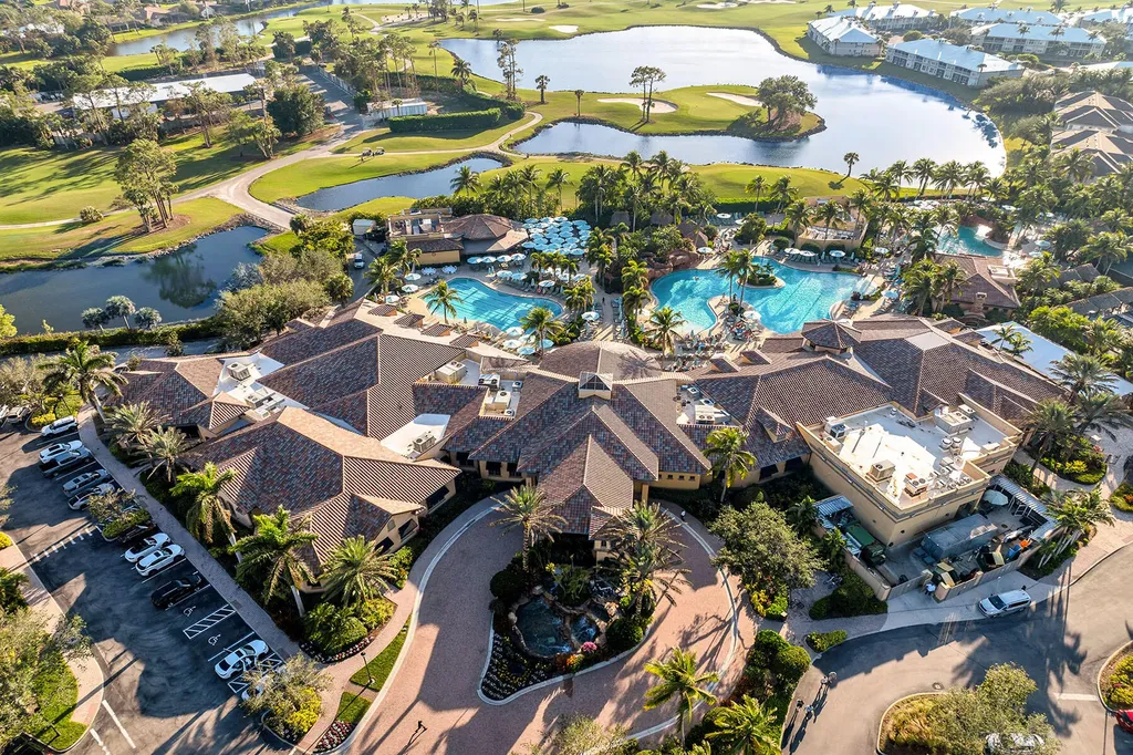 7813 Hawthorne Drive Naples FL 34113