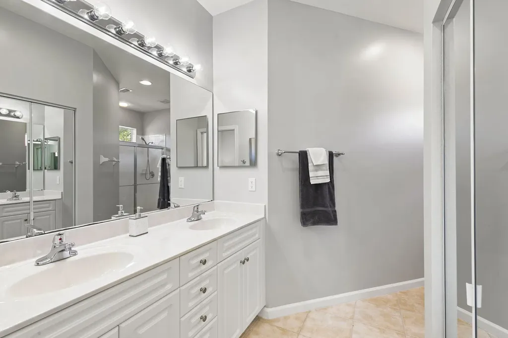 25050 Peacock Naples FL 34114