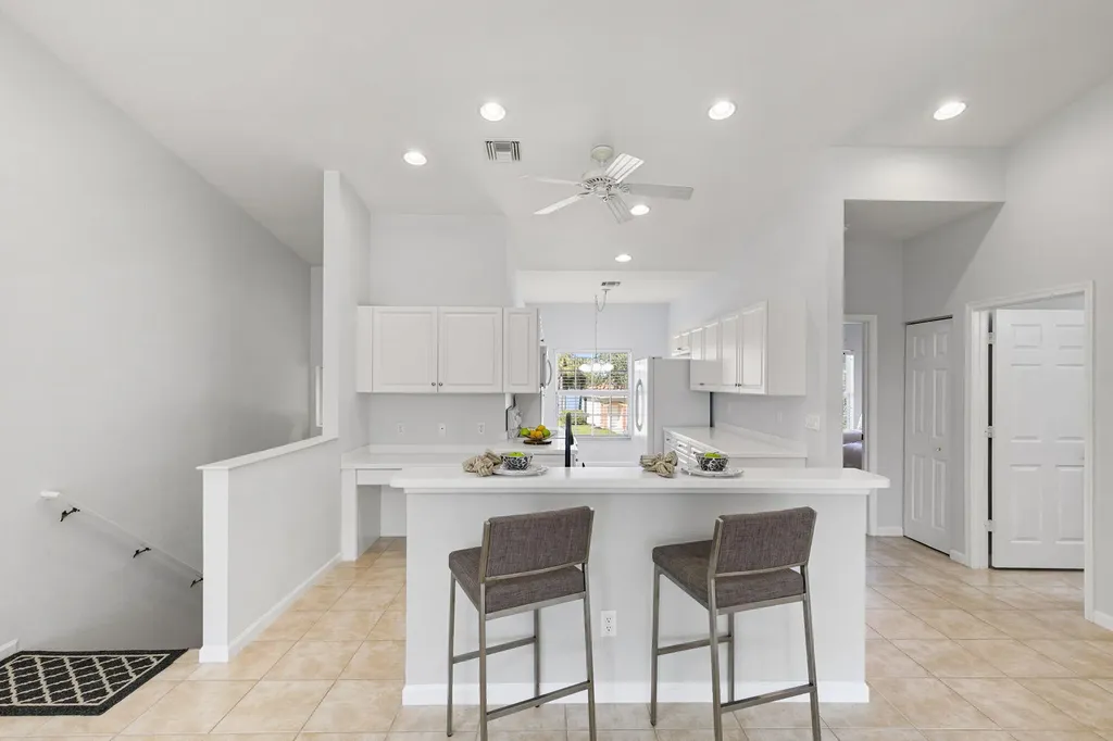 25050 Peacock Naples FL 34114