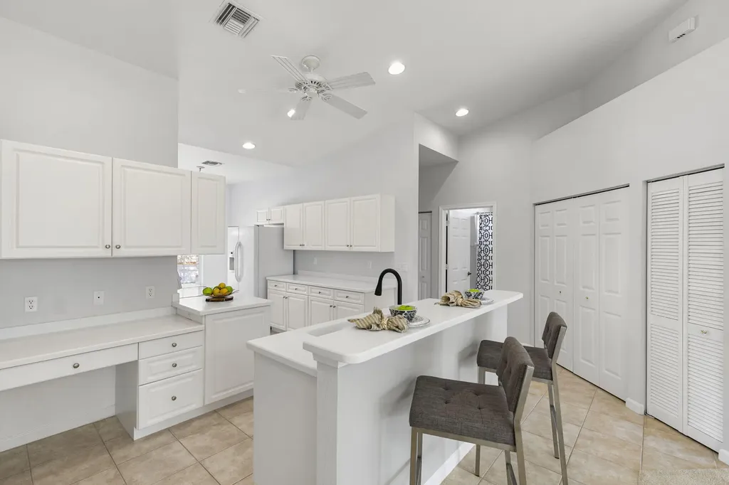 25050 Peacock Naples FL 34114