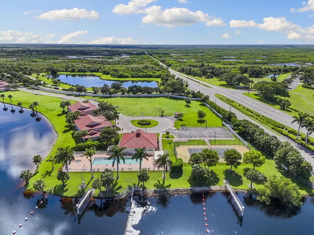 25050 Peacock Naples FL 34114