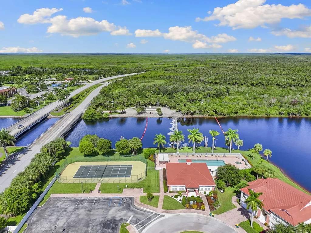 25050 Peacock Naples FL 34114