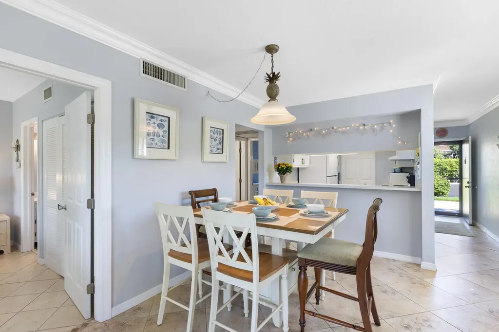 44 Greenbrier Marco Island FL 34145