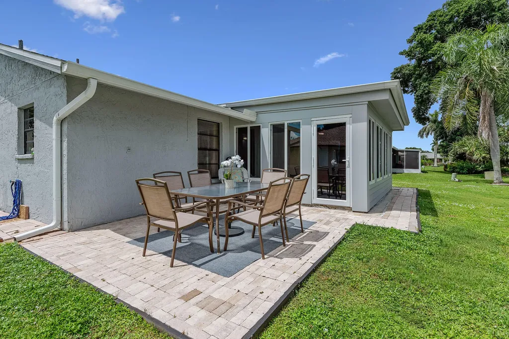 4841 Molokai Drive Naples FL 34112