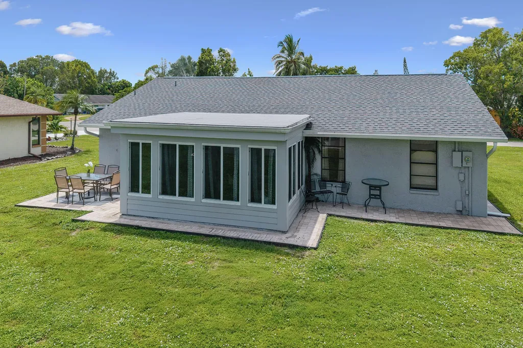 4841 Molokai Drive Naples FL 34112