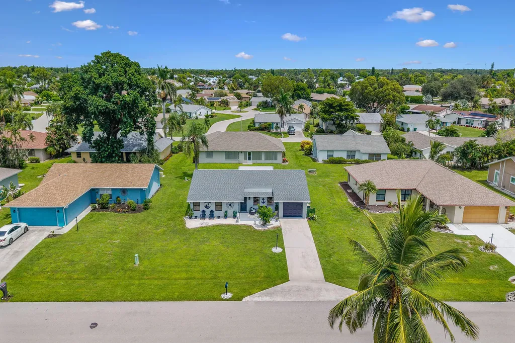 4841 Molokai Drive Naples FL 34112