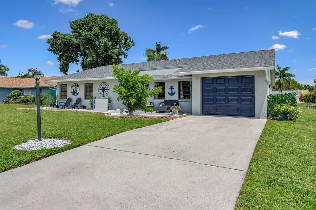 4841 Molokai Drive Naples FL 34112
