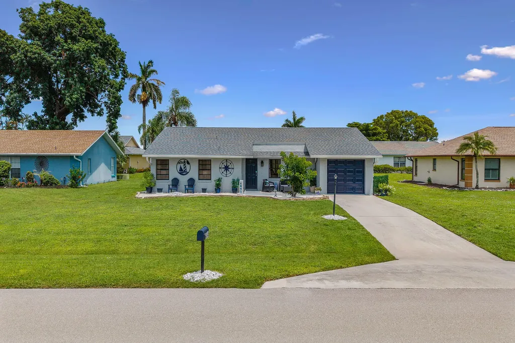 4841 Molokai Drive Naples FL 34112