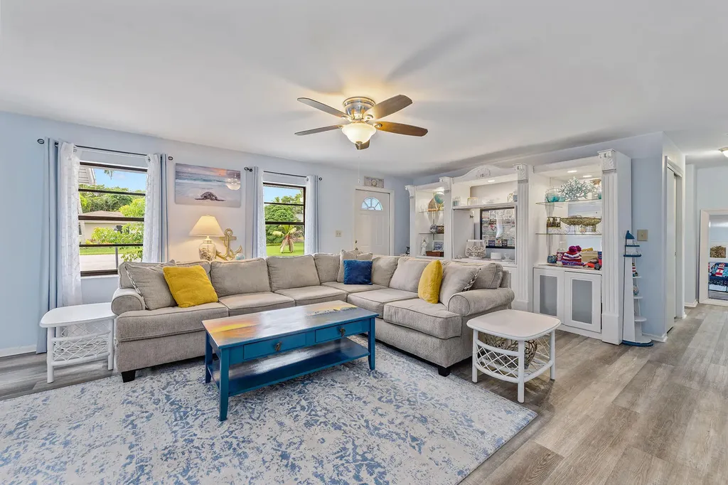 4841 Molokai Drive Naples FL 34112