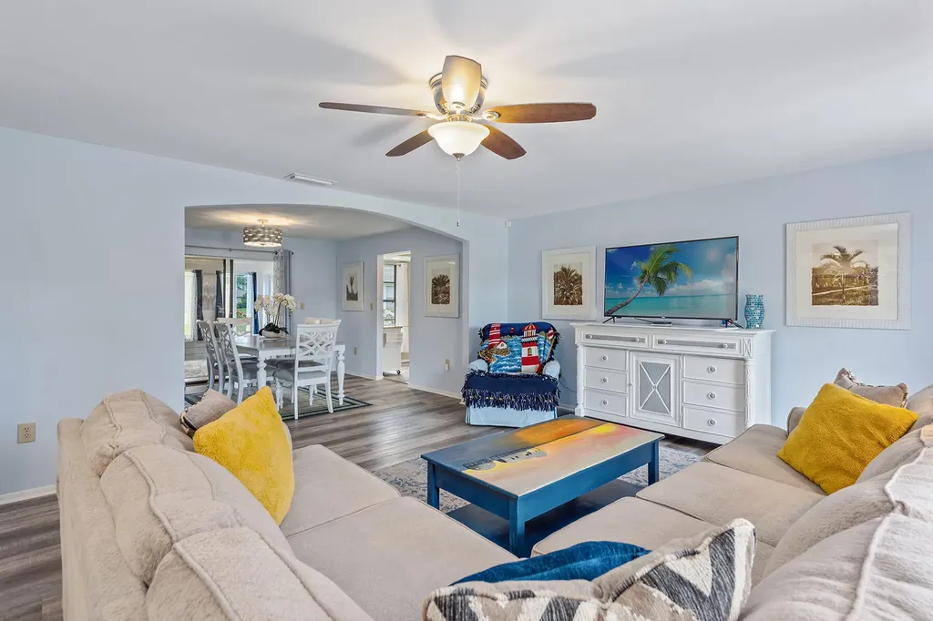 4841 Molokai Drive Naples FL 34112