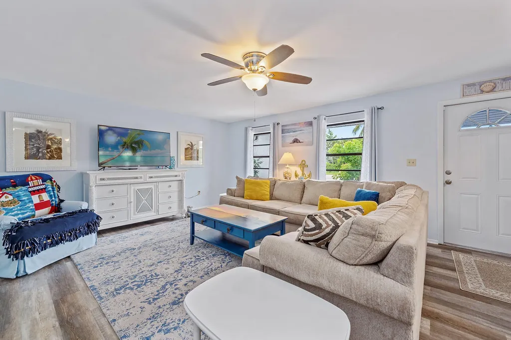 4841 Molokai Drive Naples FL 34112