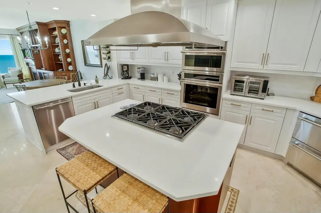 970 Cape Marco Marco Island FL 34145