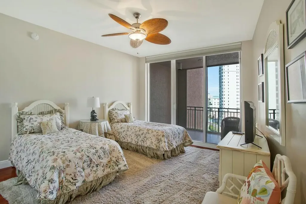 970 Cape Marco Marco Island FL 34145