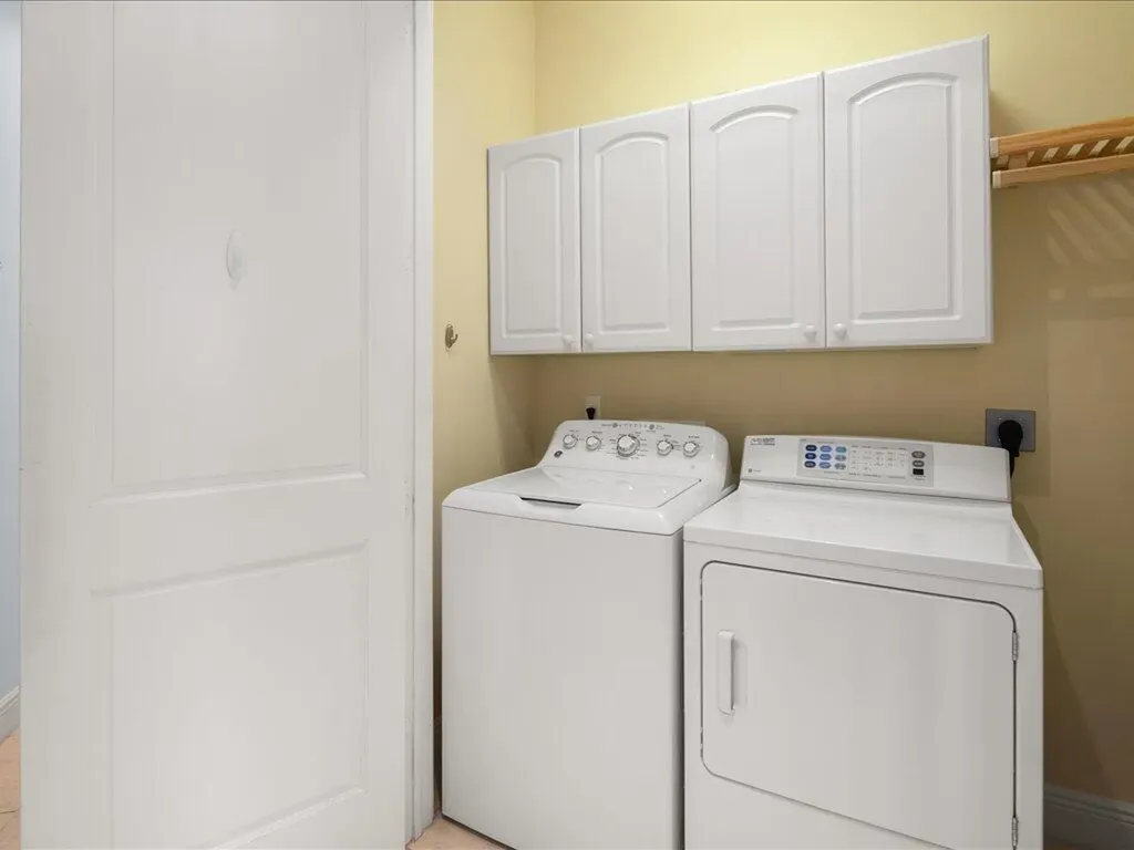 1498 Borghese Lane Naples FL 34114