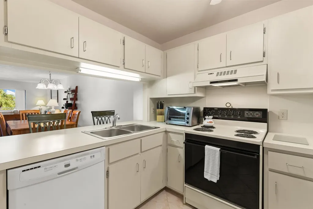 1041 Swallow Avenue Marco Island FL 34145