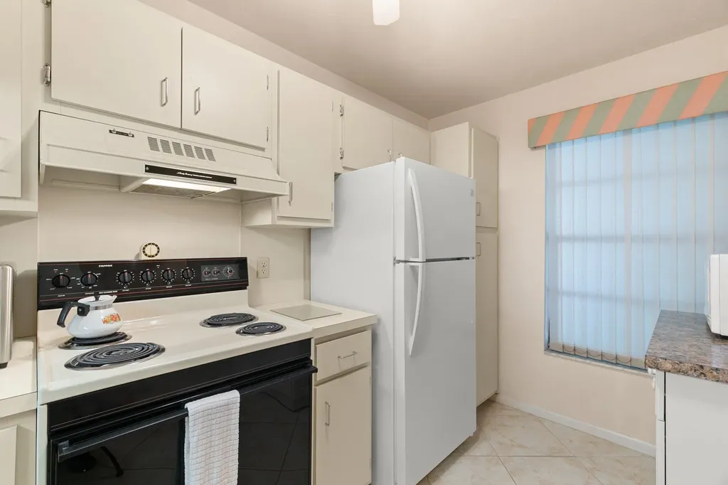 1041 Swallow Avenue Marco Island FL 34145