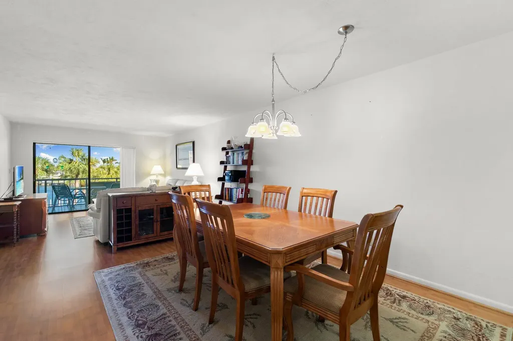 1041 Swallow Avenue Marco Island FL 34145