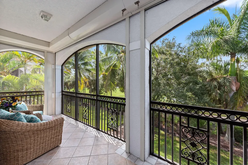 9110 Cascada Way Naples FL 34114
