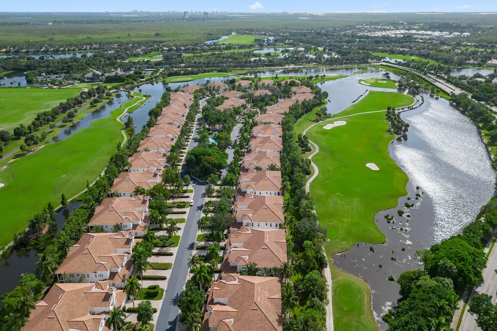 9110 Cascada Way Naples FL 34114