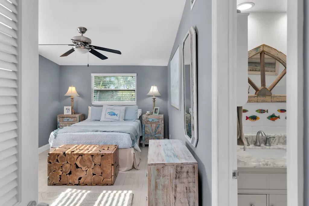 1971 Harbor Lane Naples FL 34104