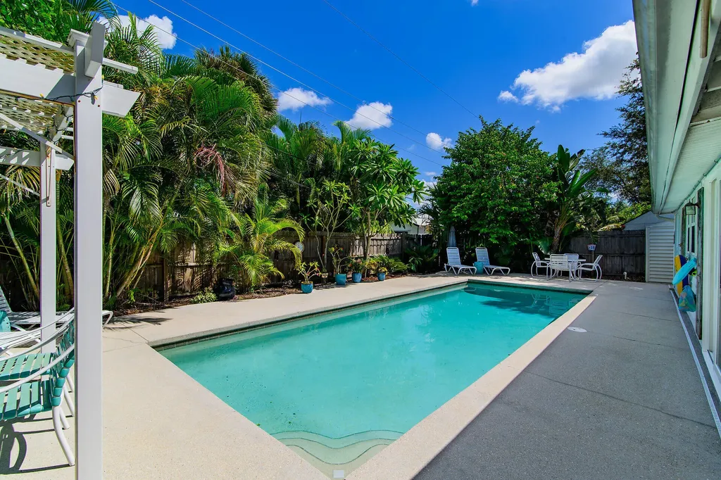 1971 Harbor Lane Naples FL 34104