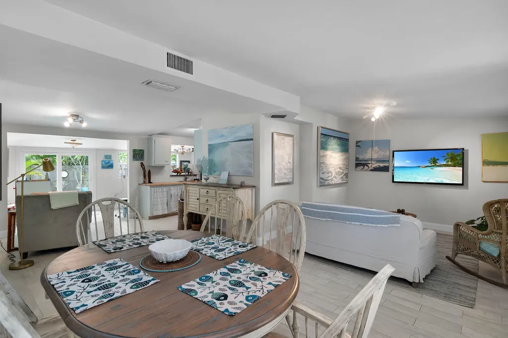 1971 Harbor Lane Naples FL 34104