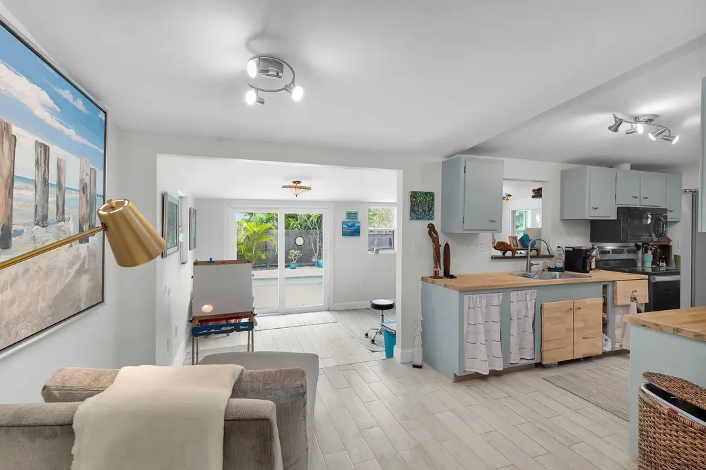 1971 Harbor Lane Naples FL 34104