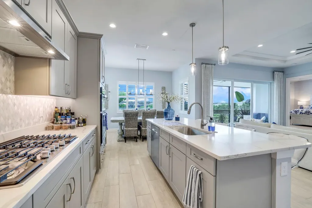 8936 Saint Lucia Drive Naples FL 34114