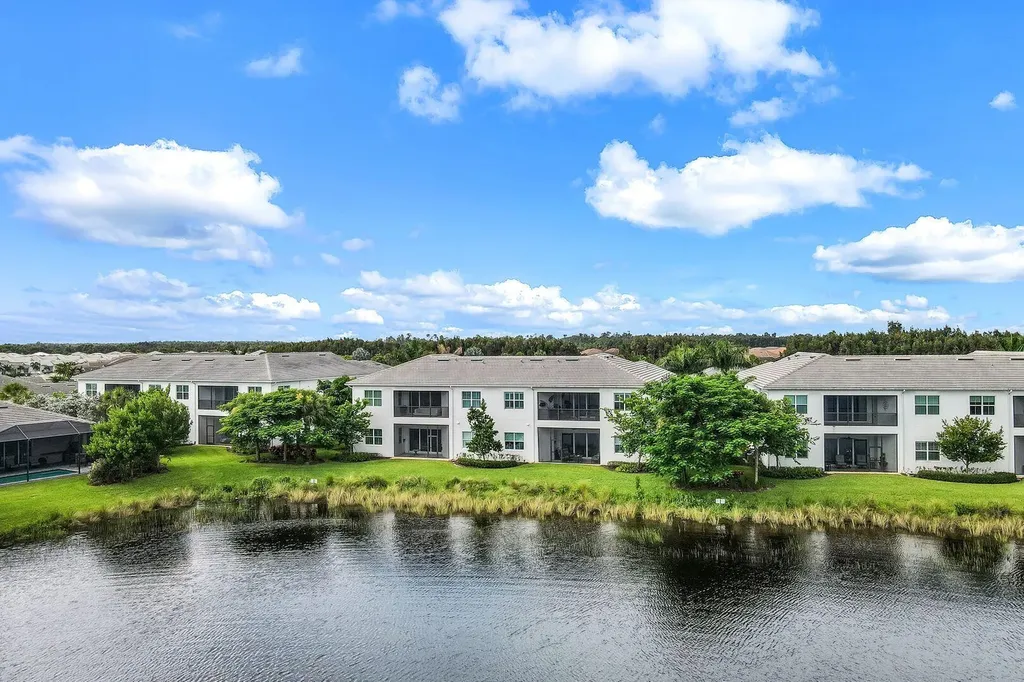 8936 Saint Lucia Drive Naples FL 34114