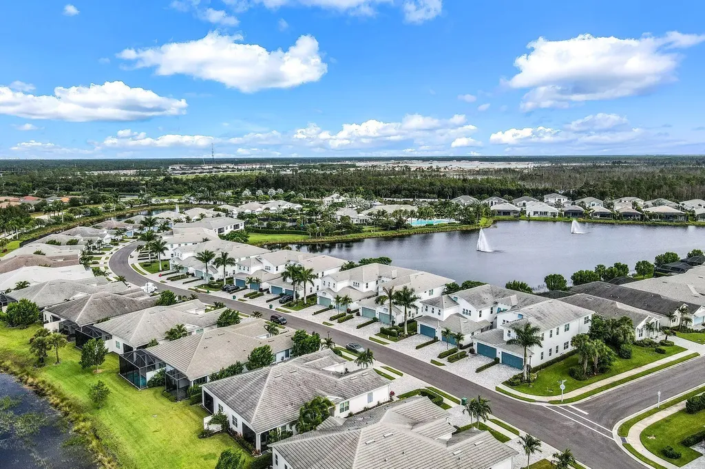 8936 Saint Lucia Drive Naples FL 34114