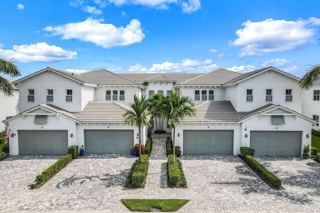 8936 Saint Lucia Drive Naples FL 34114