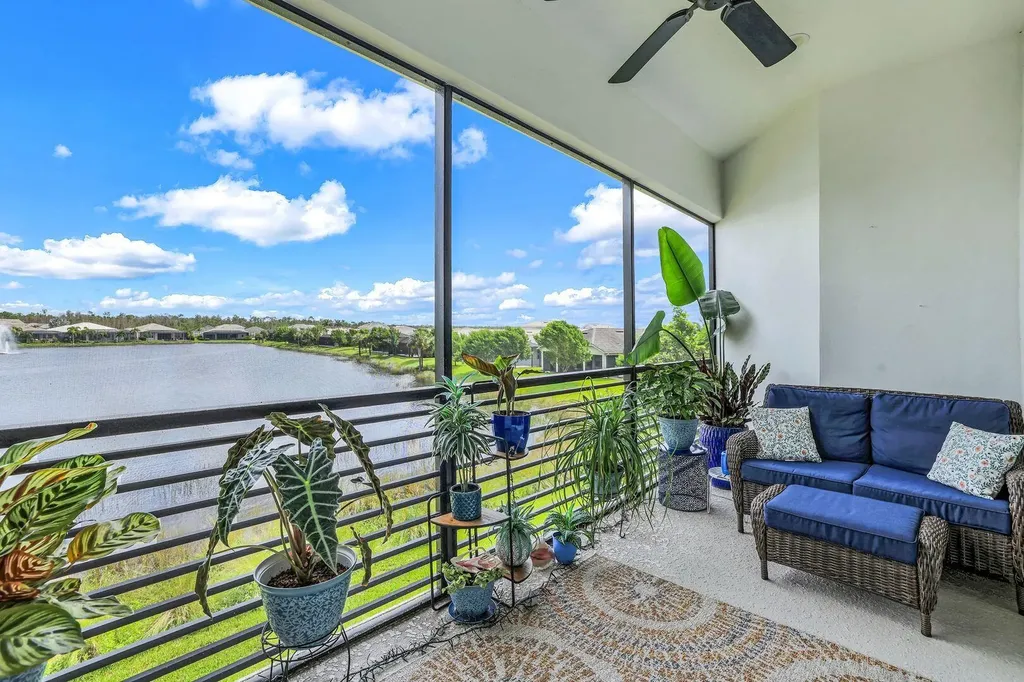 8936 Saint Lucia Drive Naples FL 34114