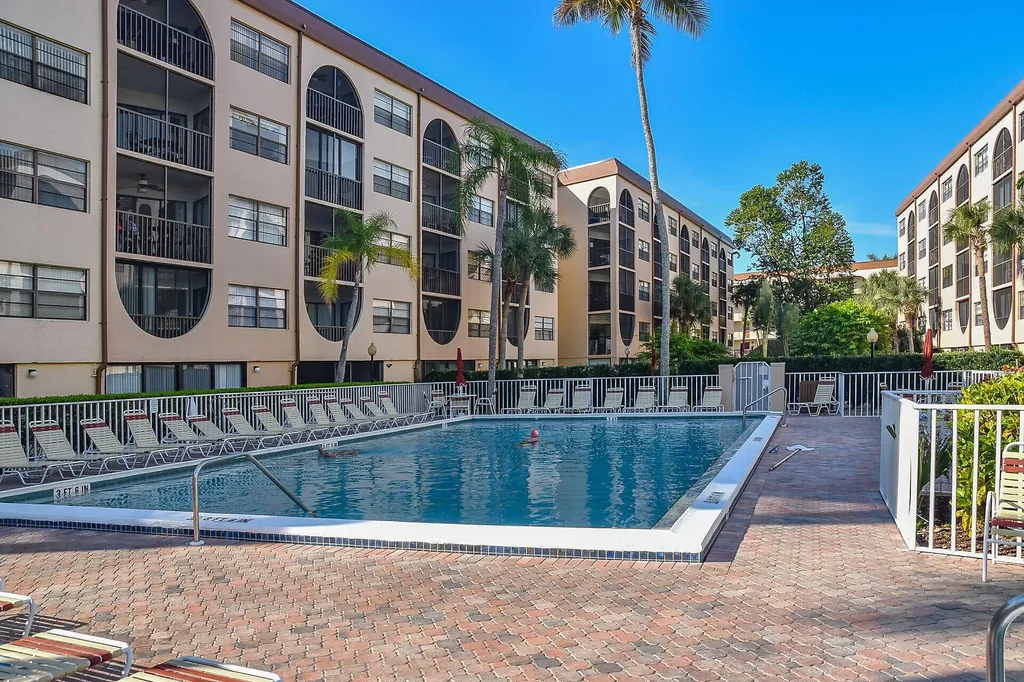 1012 Anglers Marco Island FL 34145