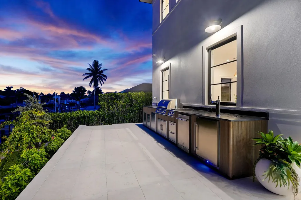 839 Chestnut Court Marco Island FL 34145