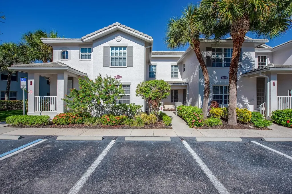 8355 Whisper Trace Way Naples FL 34114