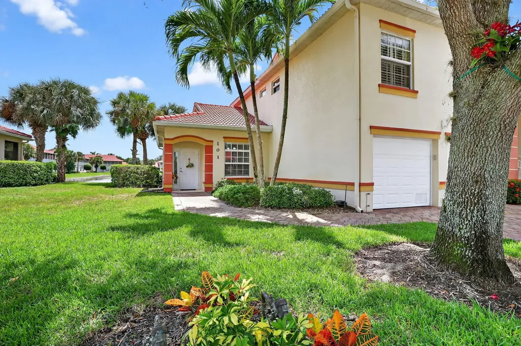 25080 Peacock Lane Naples FL 34114