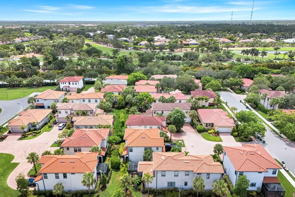 1141 Antaras Court N Naples FL 34113