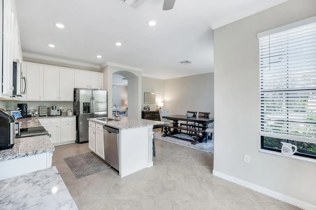 1141 Antaras Court N Naples FL 34113