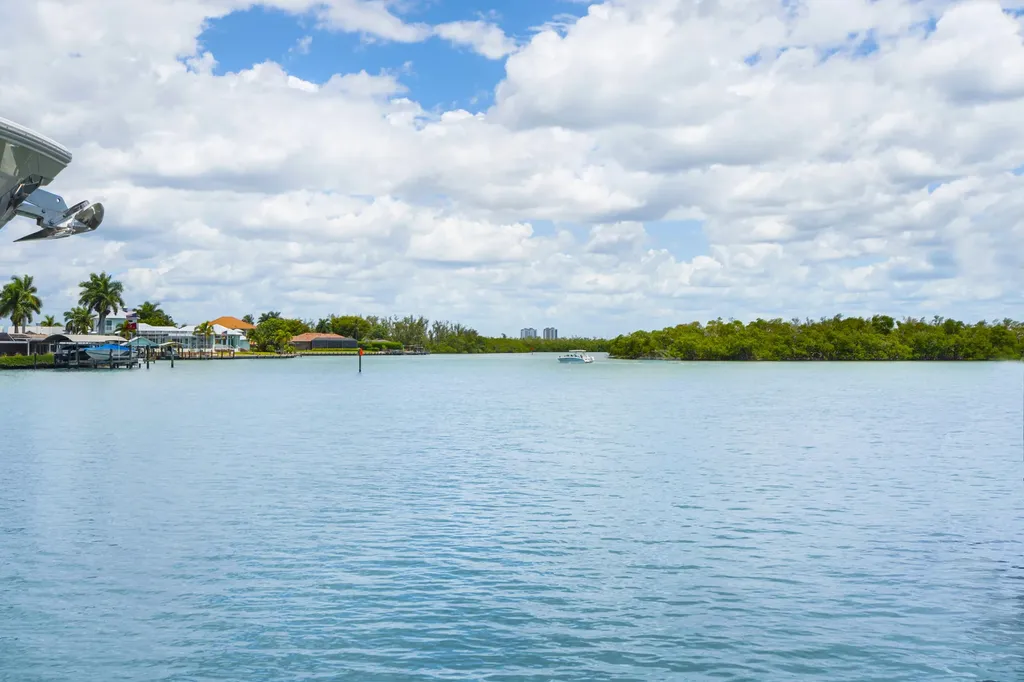 19 E Pelican Street Naples FL 34113