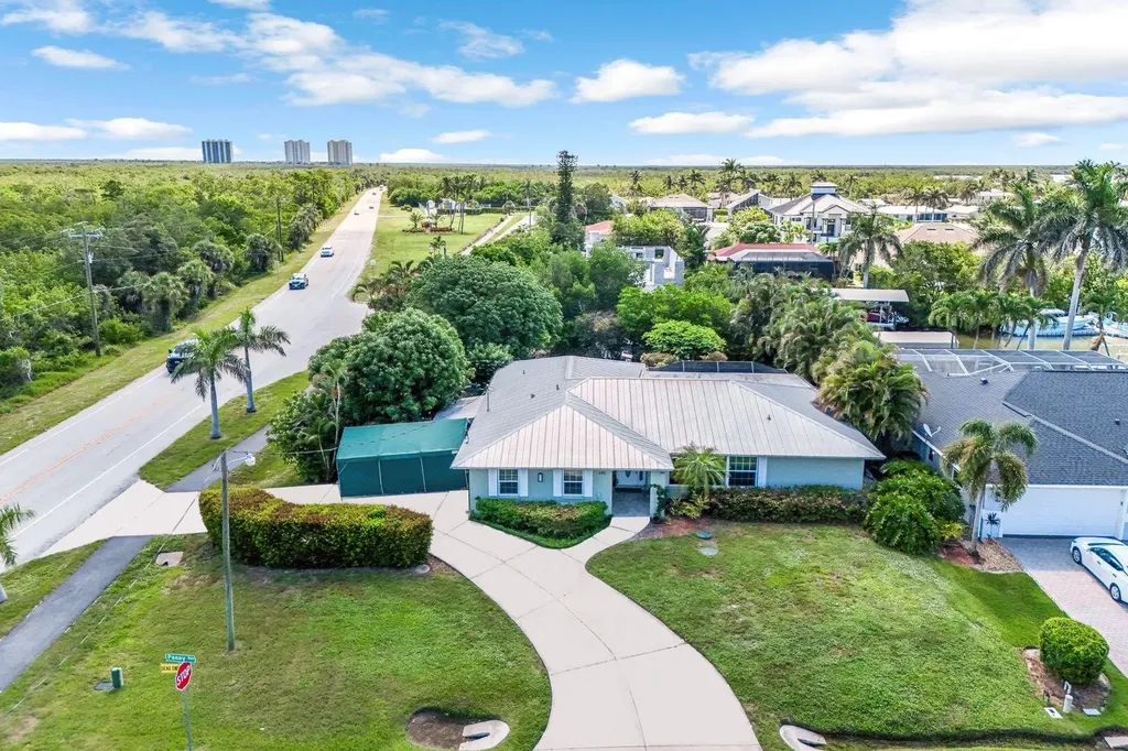 401 Panay Avenue Naples FL 34113
