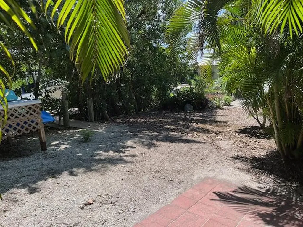 401 Panay Avenue Naples FL 34113