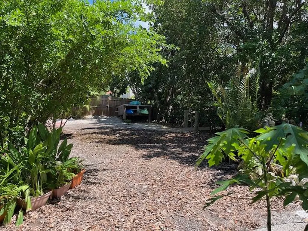 401 Panay Avenue Naples FL 34113