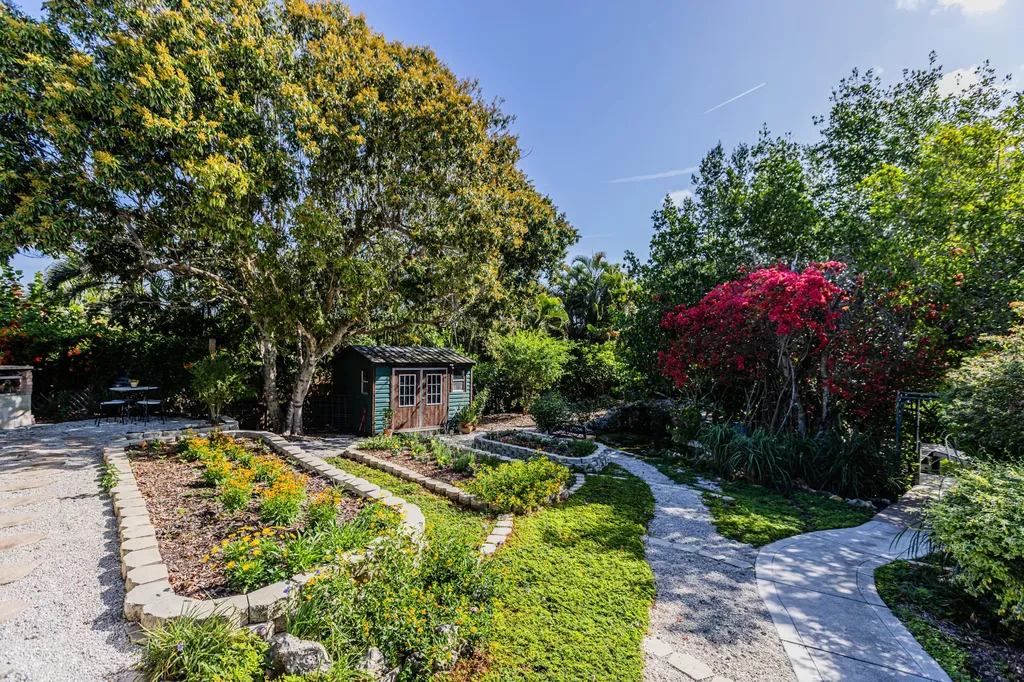 401 Panay Avenue Naples FL 34113