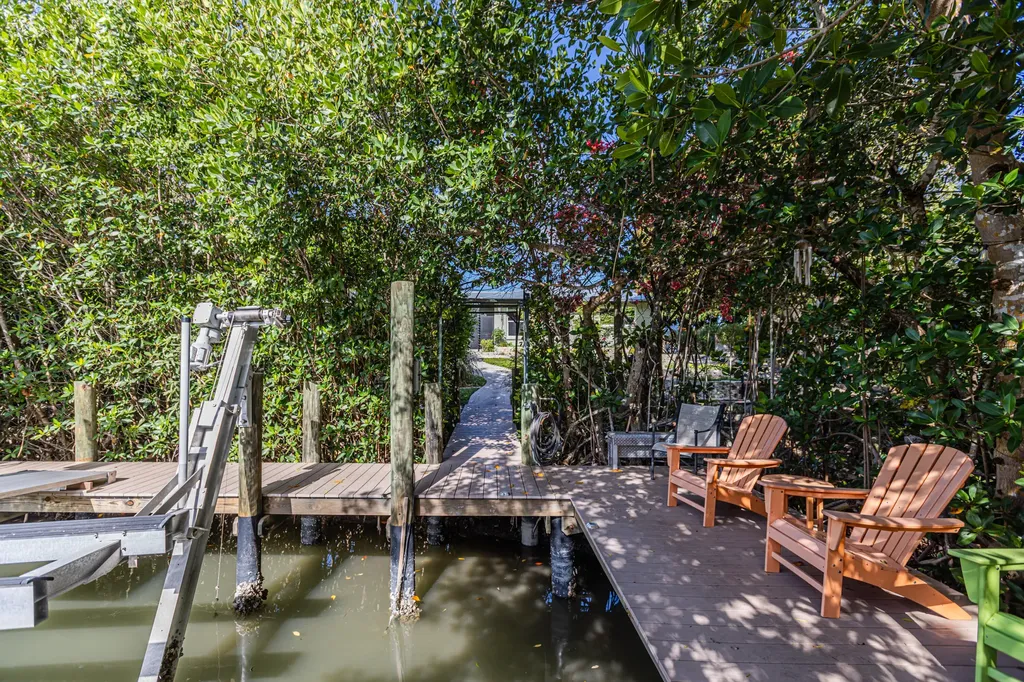 401 Panay Avenue Naples FL 34113