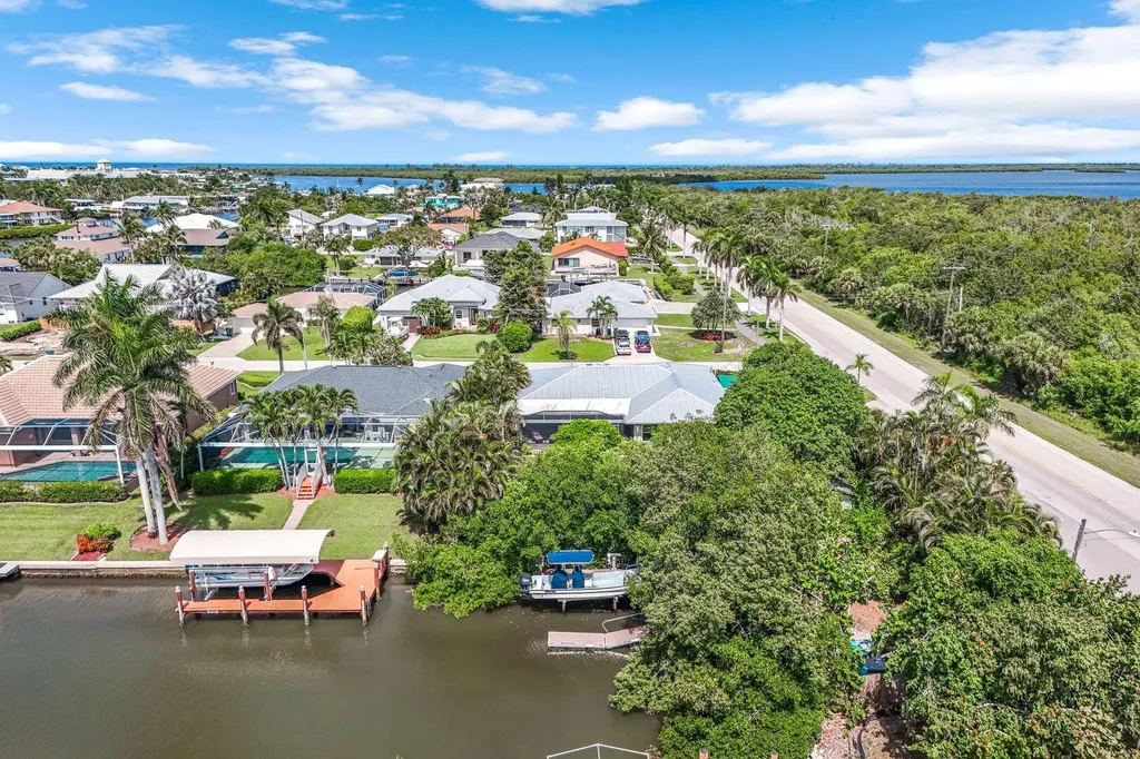 401 Panay Avenue Naples FL 34113