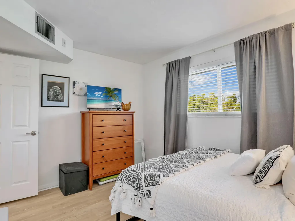 1004 Manatee Road Naples FL 34114