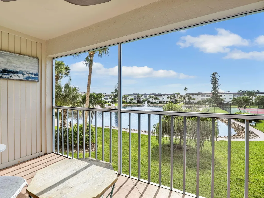 1004 Manatee Road Naples FL 34114